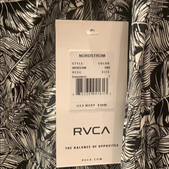 Top - Picture 2 of 3